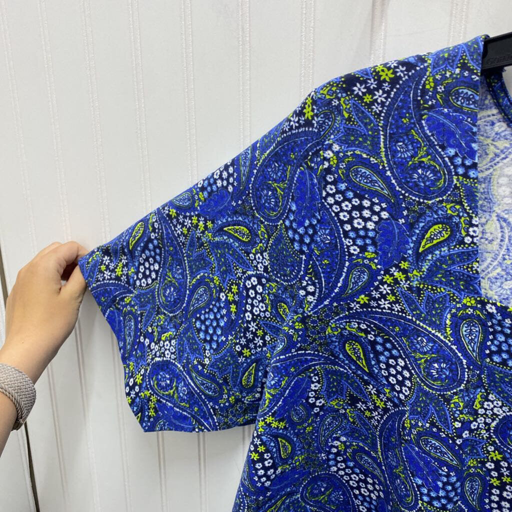 SQUARE NECK SHORT SLEEVED