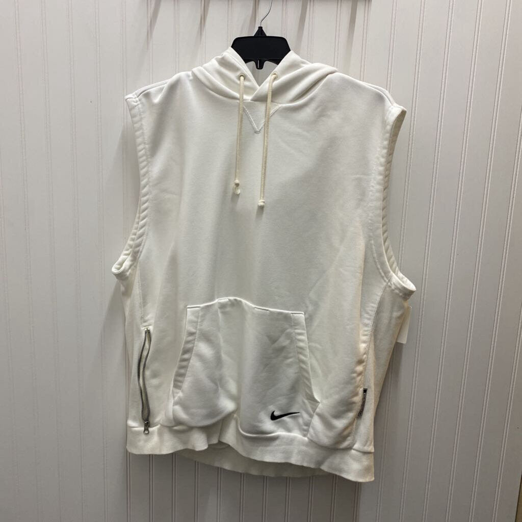 SLEEVLESS HOODIE