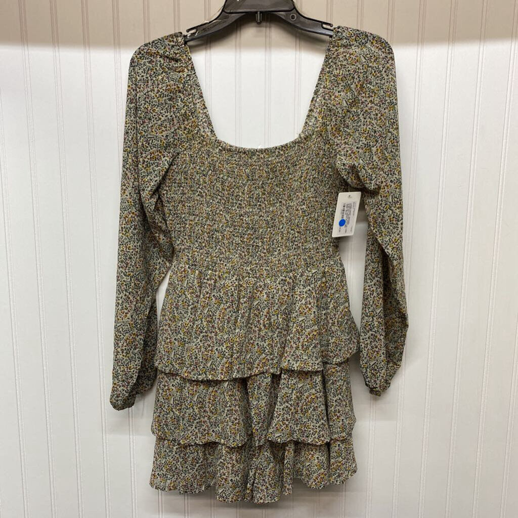 RUFFLED LONG SLEEVED DRESS