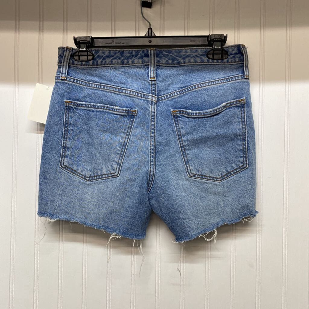 FRAYED DENIM SHORTS