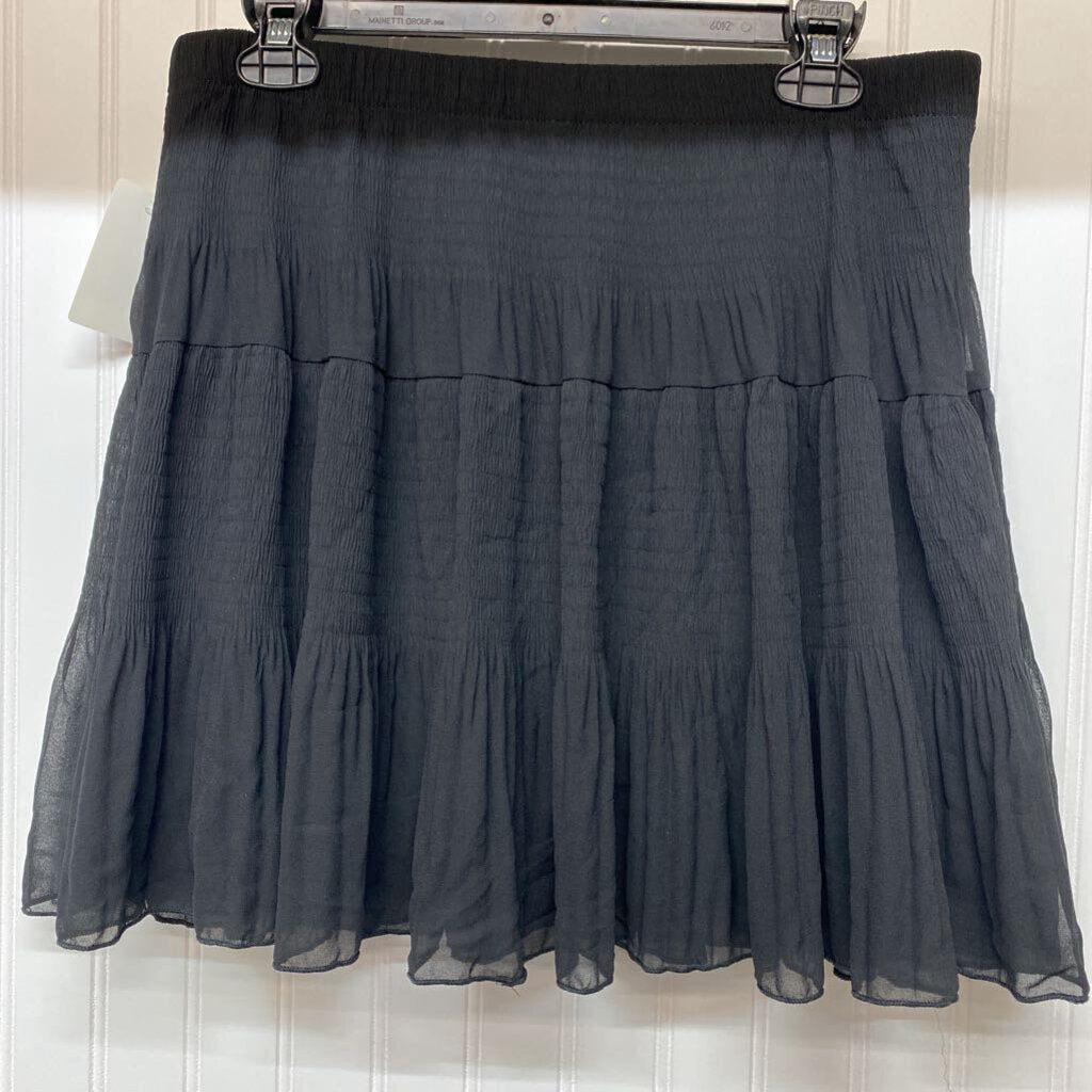LADIES SHORT SKIRT