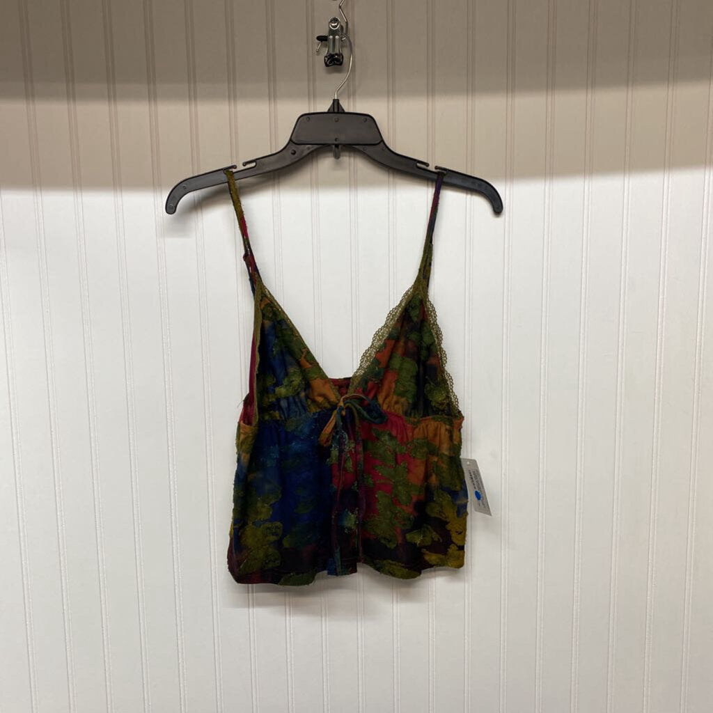 SPAGHETTI STRAP CROP TOP