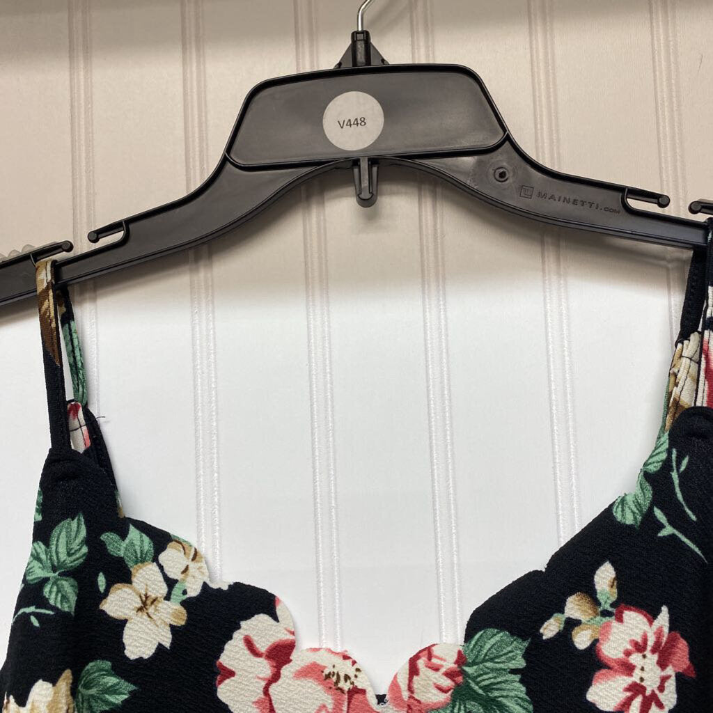 SPAGHETTI STRAP TOP
