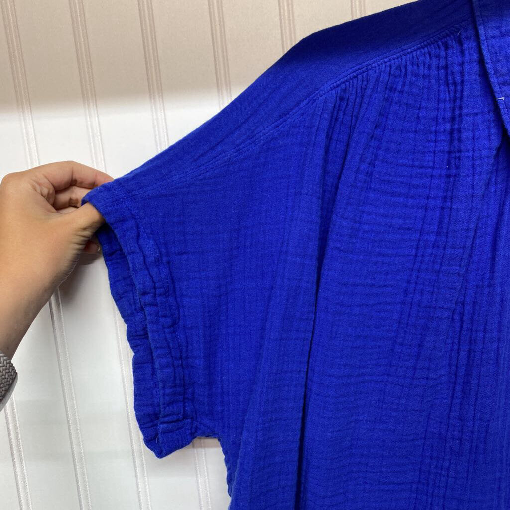 BLUE BUTTON UP