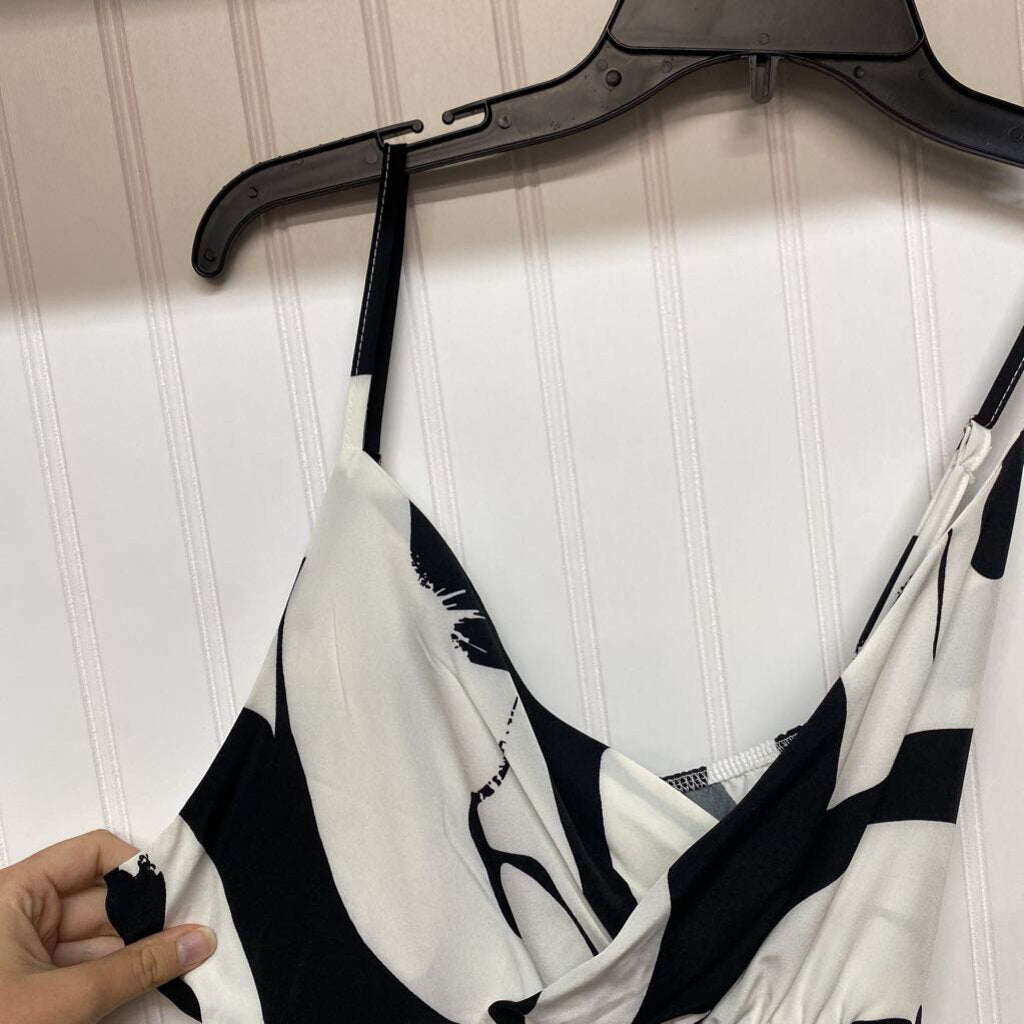 BLACK/WHITE ROMPER