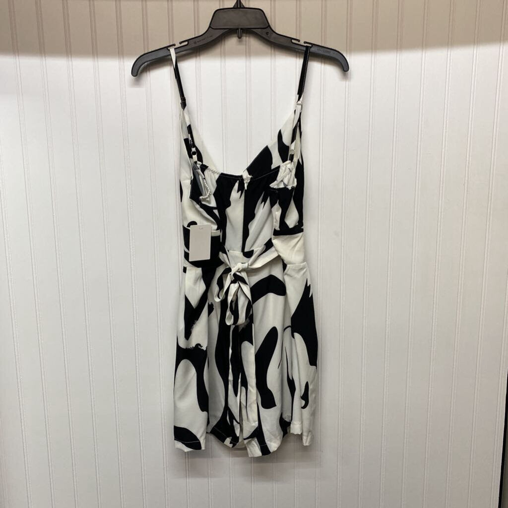 BLACK/WHITE ROMPER