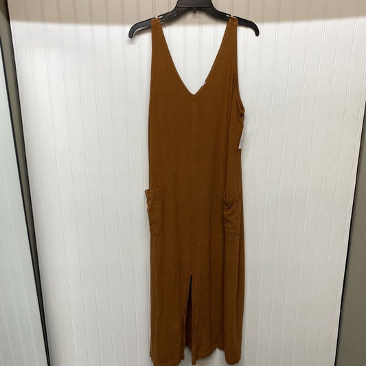 LONG BROWN DRESS