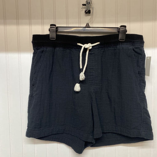 BLACK SHORTS