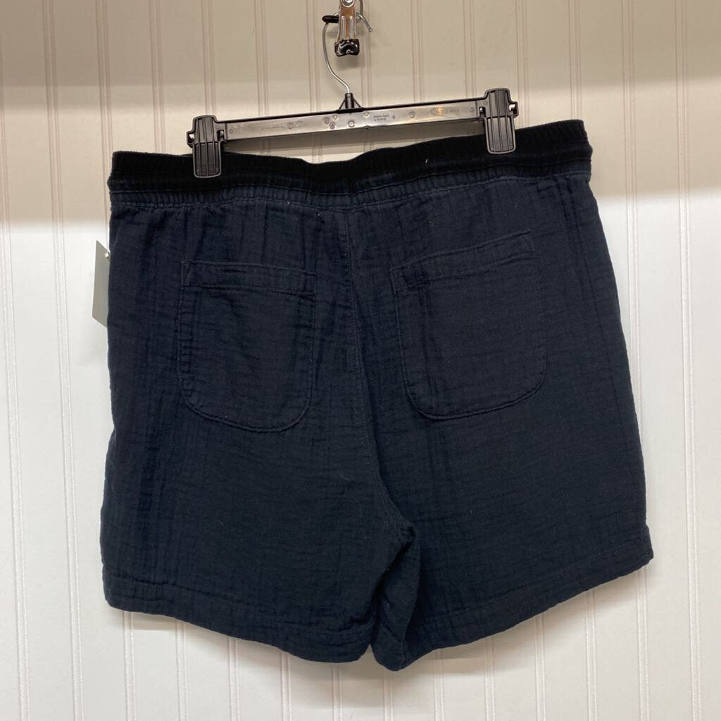 BLACK SHORTS