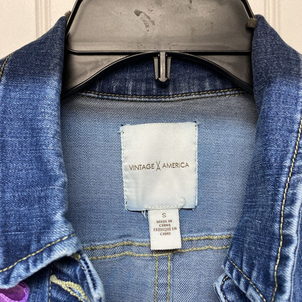 DENIM JACKET
