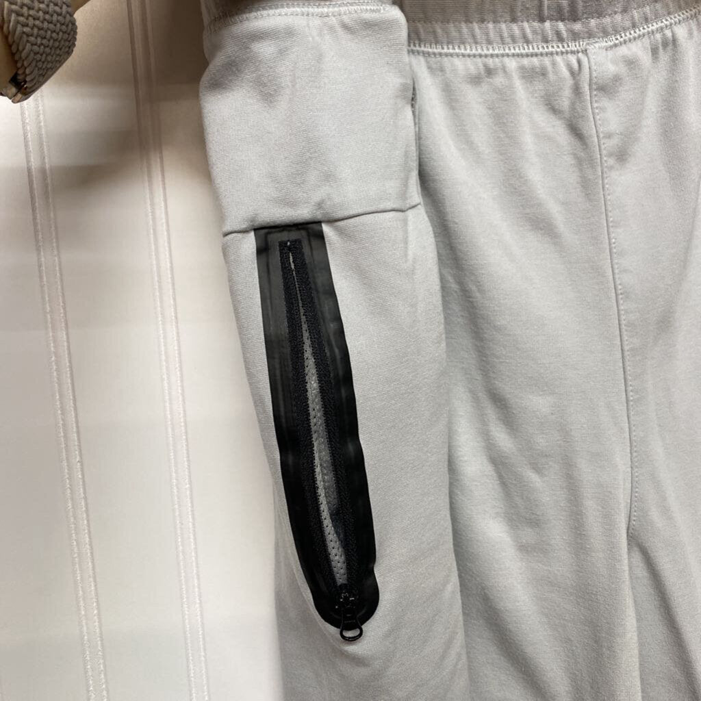 MENS GRAY SHORTS