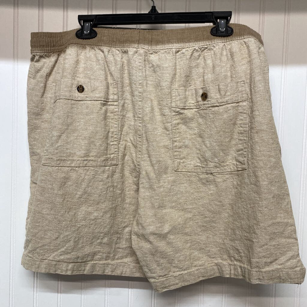 KHAKI SHORTS
