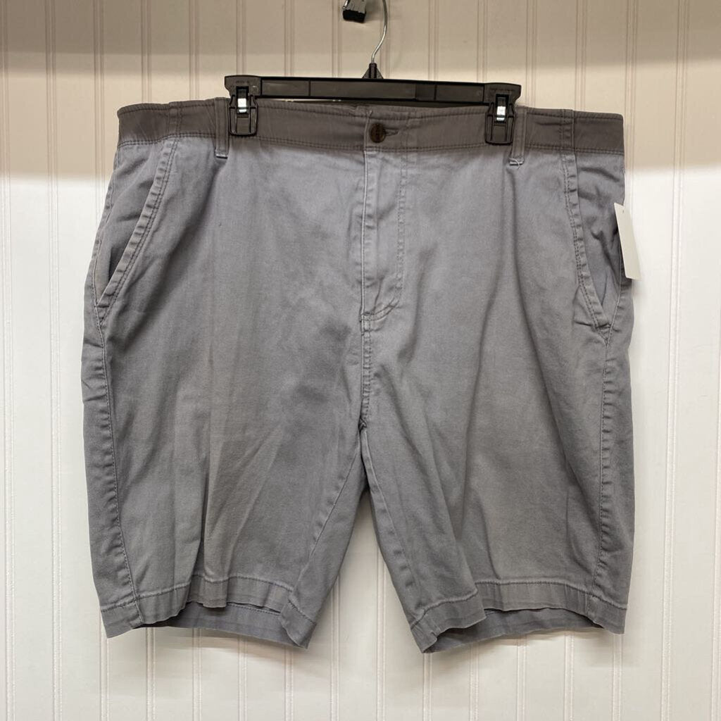 GRAY CARGO SHORTS