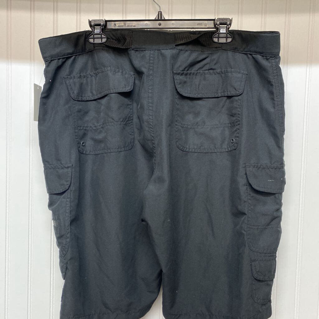BLACK SHORTS W/ BELT