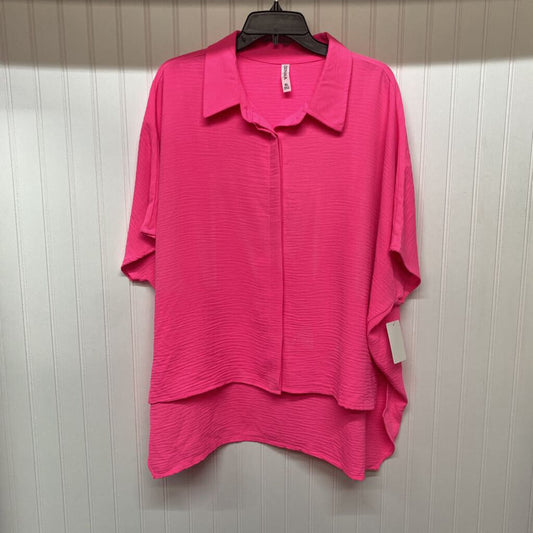 COLLARED SHORT SLEEVE HIGH LOW BUTTON UP TOP