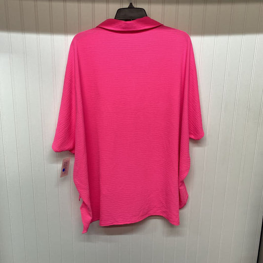 COLLARED SHORT SLEEVE HIGH LOW BUTTON UP TOP