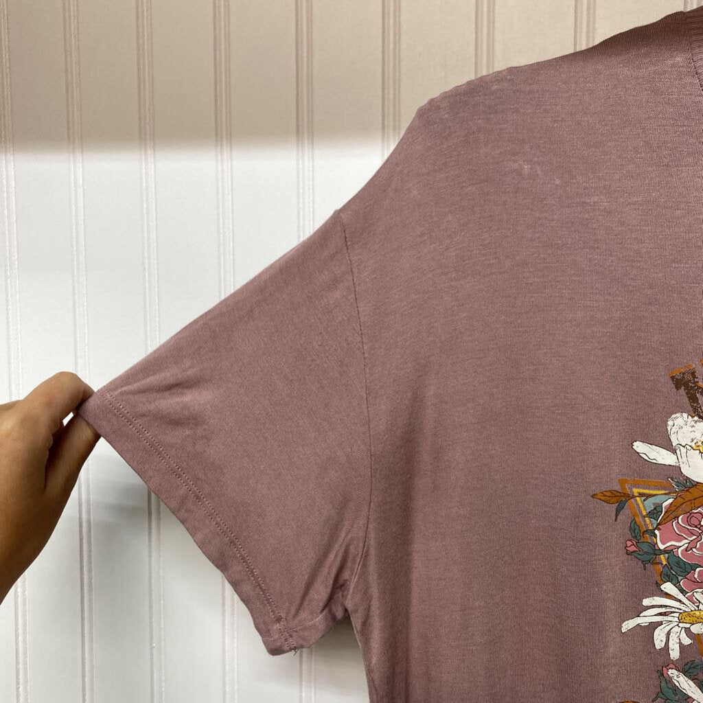 PINK GRAPHIC T