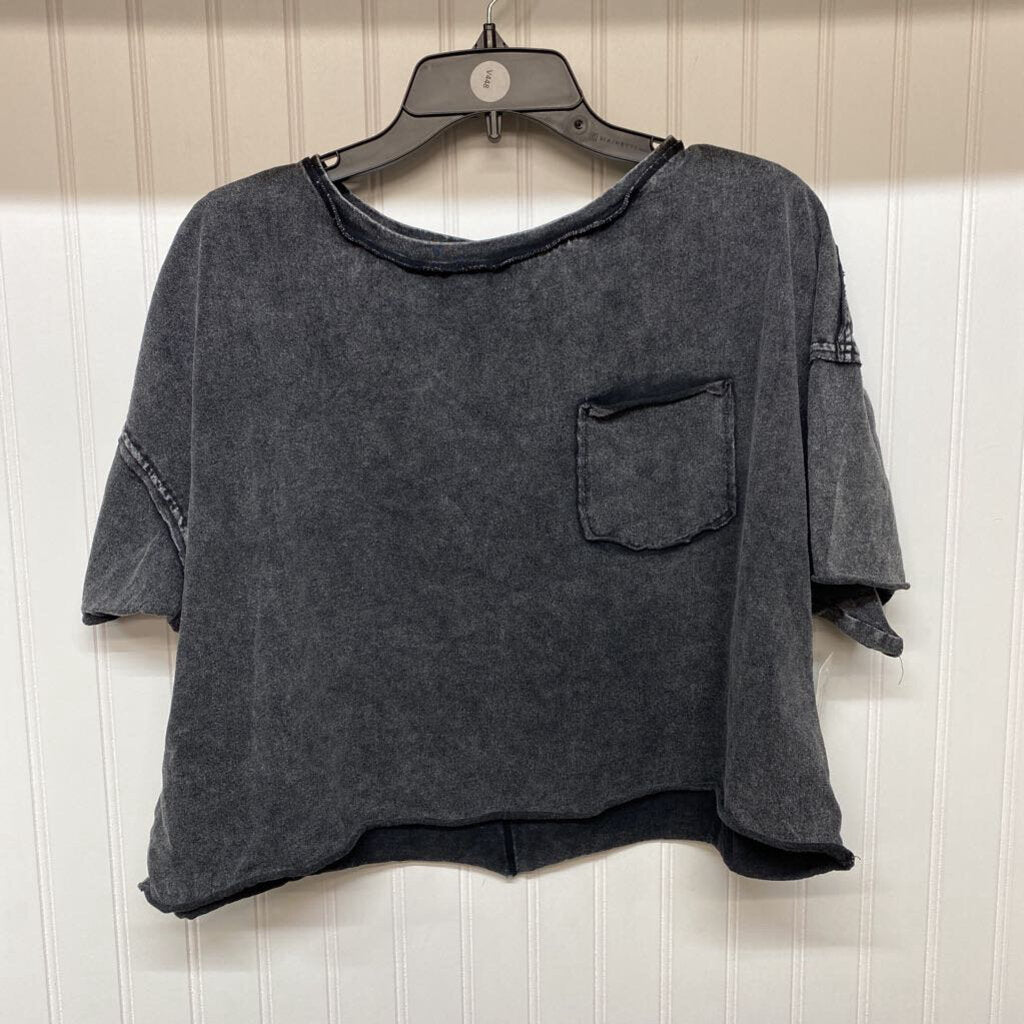 BLACK CROP TOP