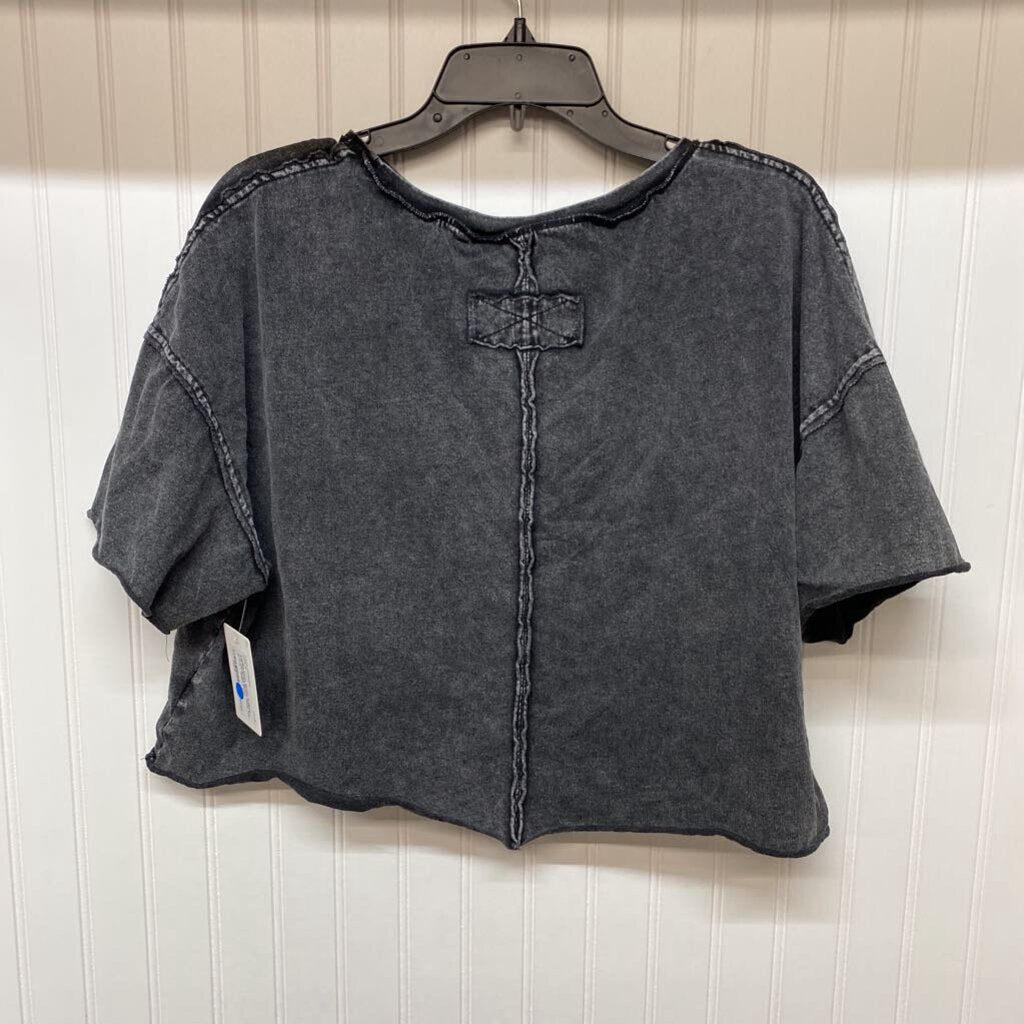 BLACK CROP TOP