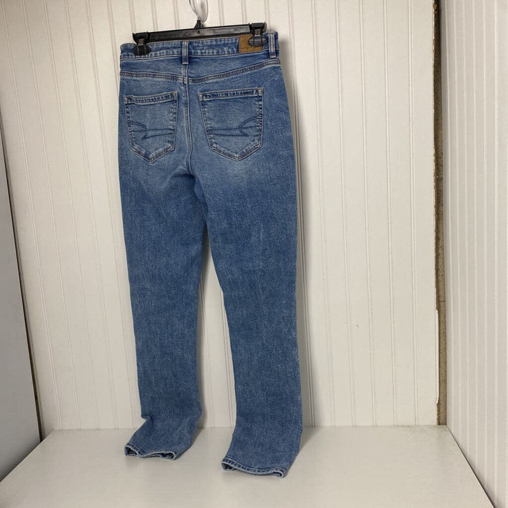 STRIGID DISTRESSED MOM JEANS