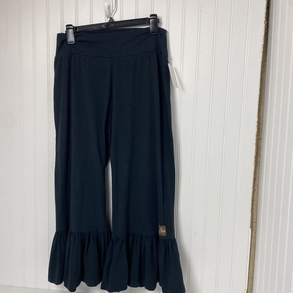 WIDE LEG RUFFLE CAPRI PANTS