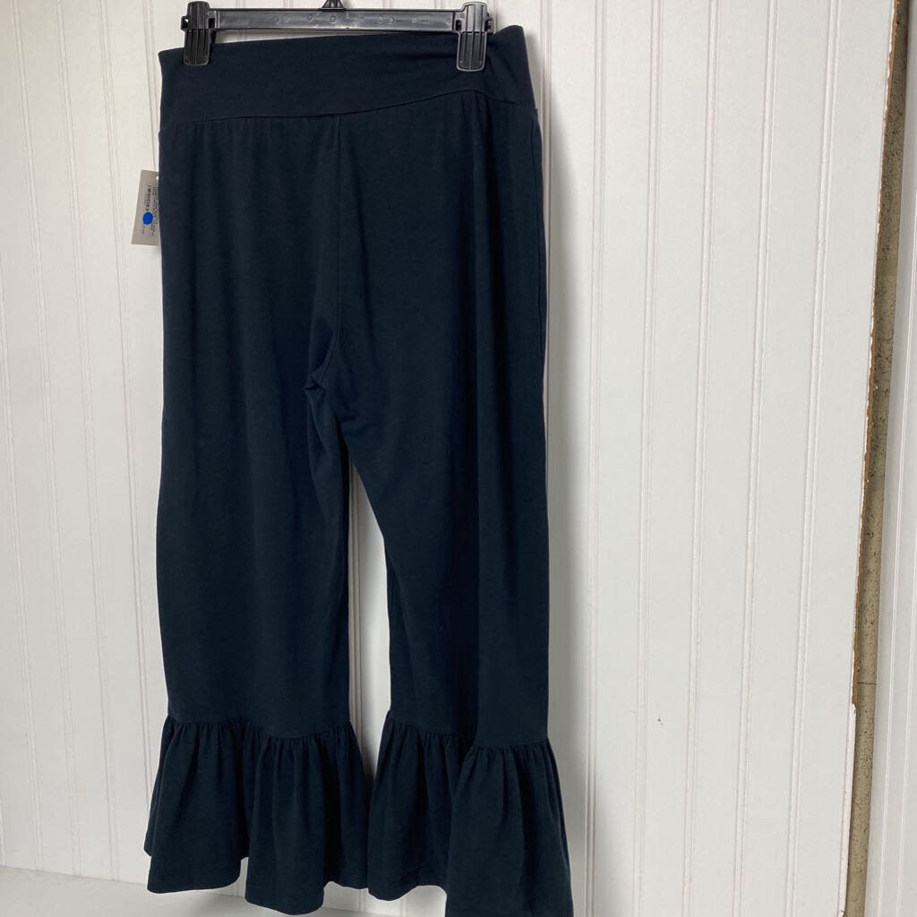 WIDE LEG RUFFLE CAPRI PANTS