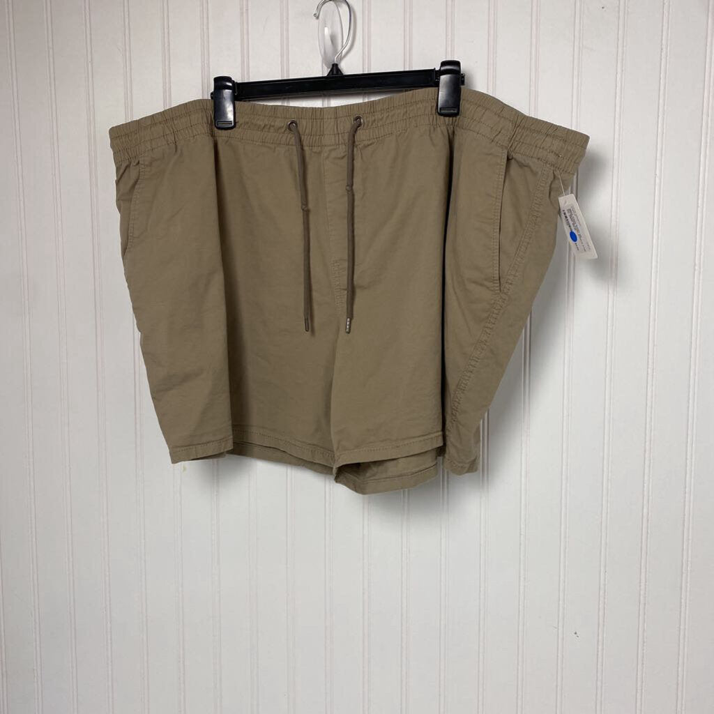 KHAKI SHORTS