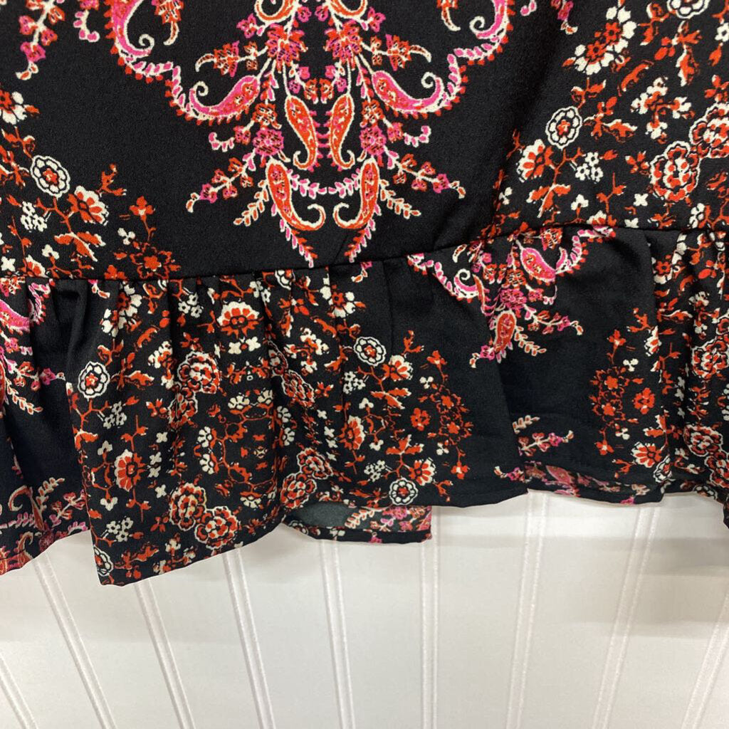 SLEEVELESS PAISLEY PRINT BLOUSE