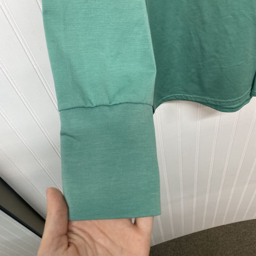 LONG SLEEVE KNIT TOP