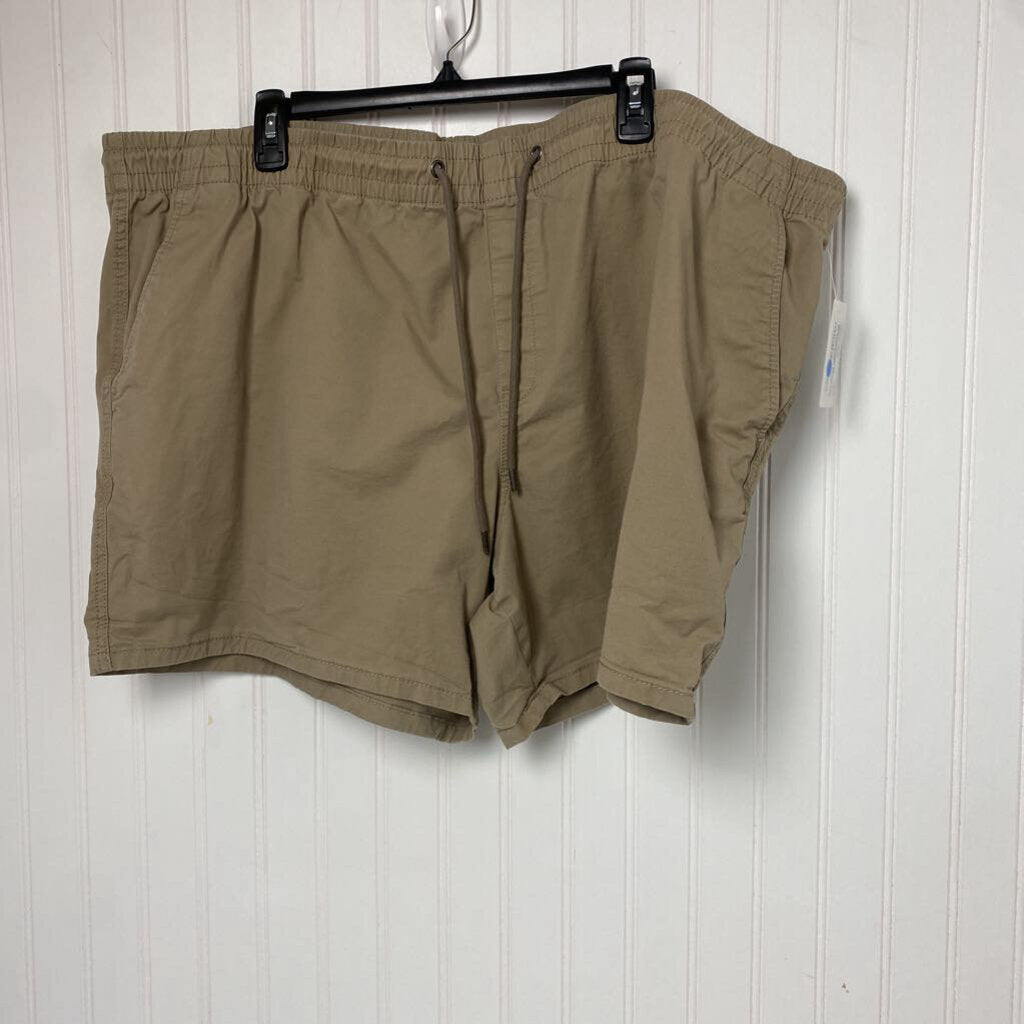 KHAKI SHORTS