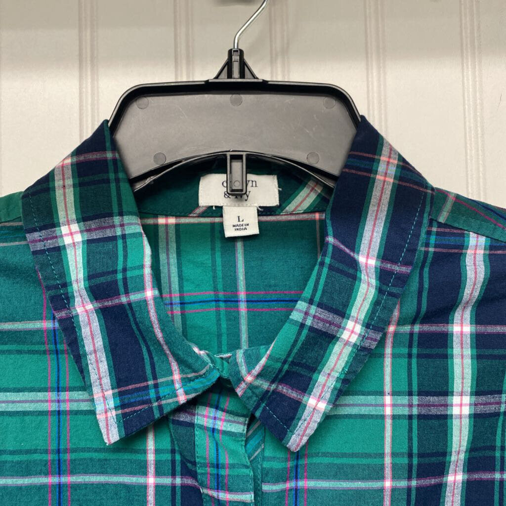 LONG SLEEVE PLAID BUTTON UP