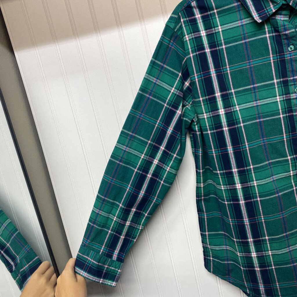 LONG SLEEVE PLAID BUTTON UP