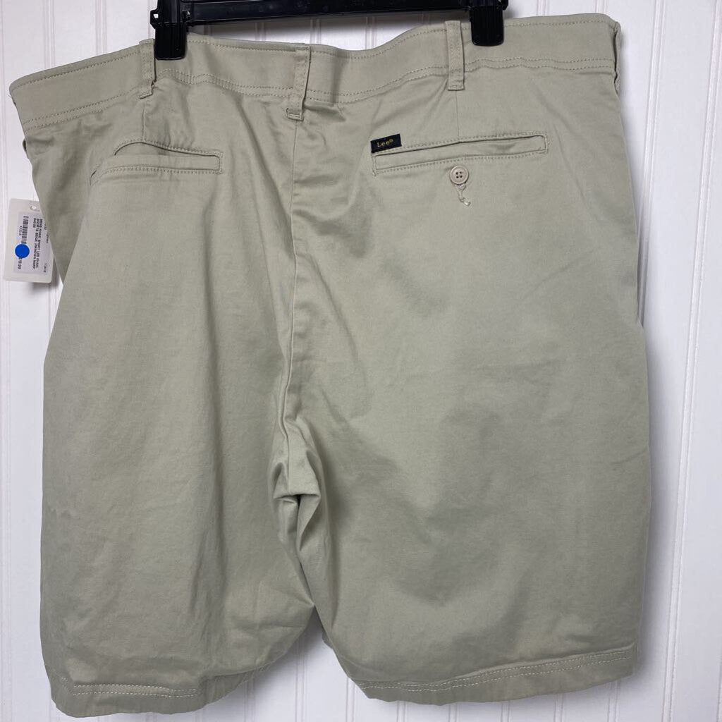 KHAKI SHORTS