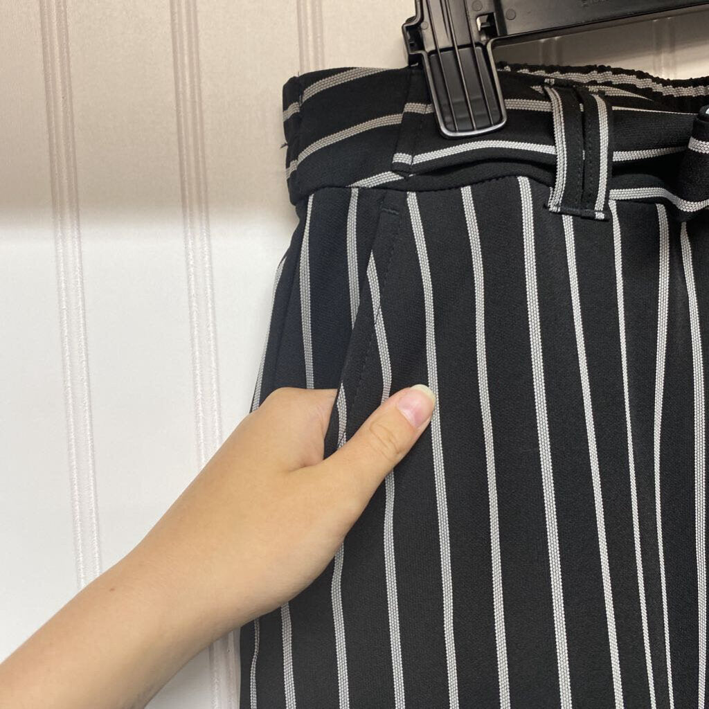 STRIPED WIDE LEG PANTS