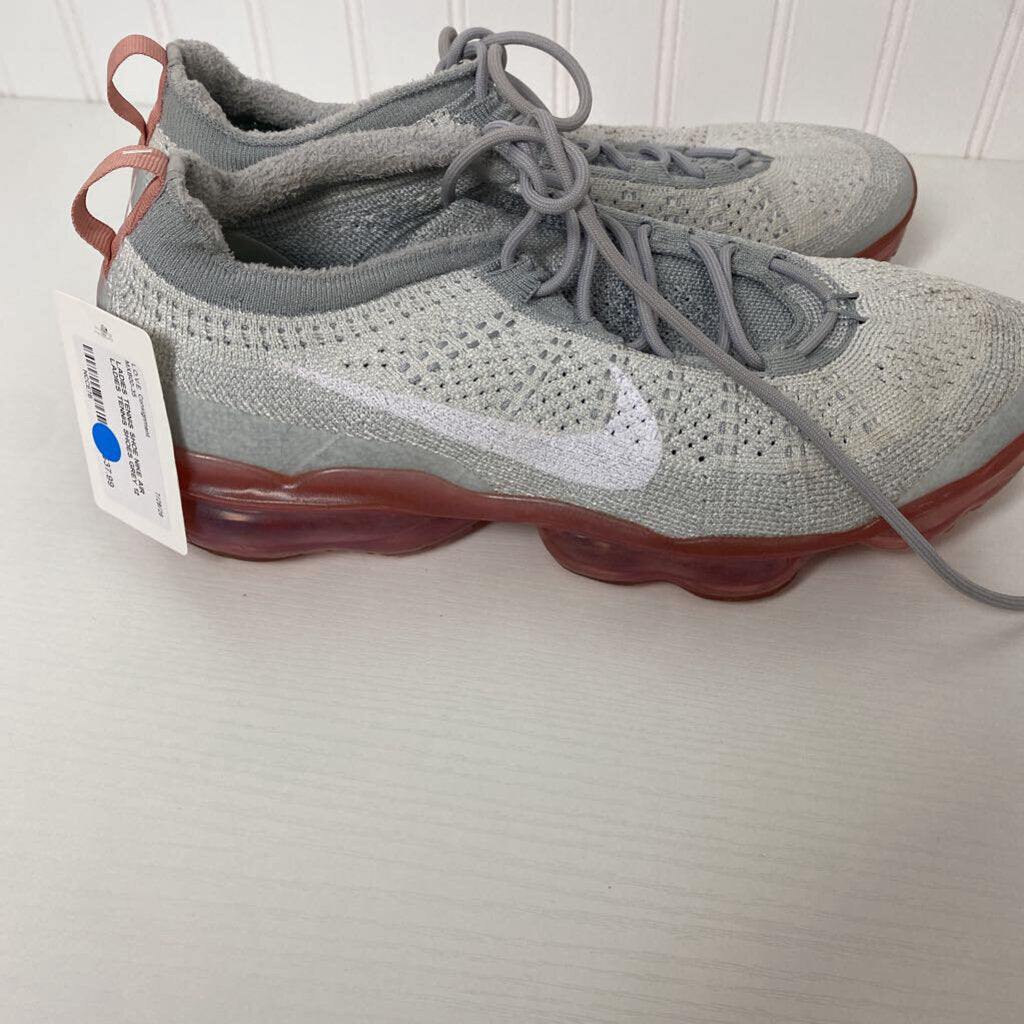 LADIES TENNIS SHOES