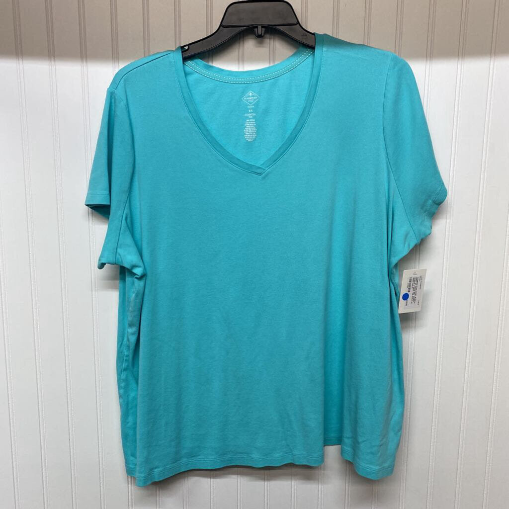 SHORT SLEEVE V NECK TEE