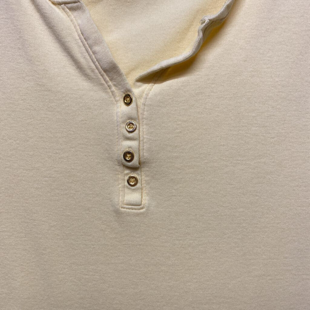 SHORT SLEEVE V NECK TEE