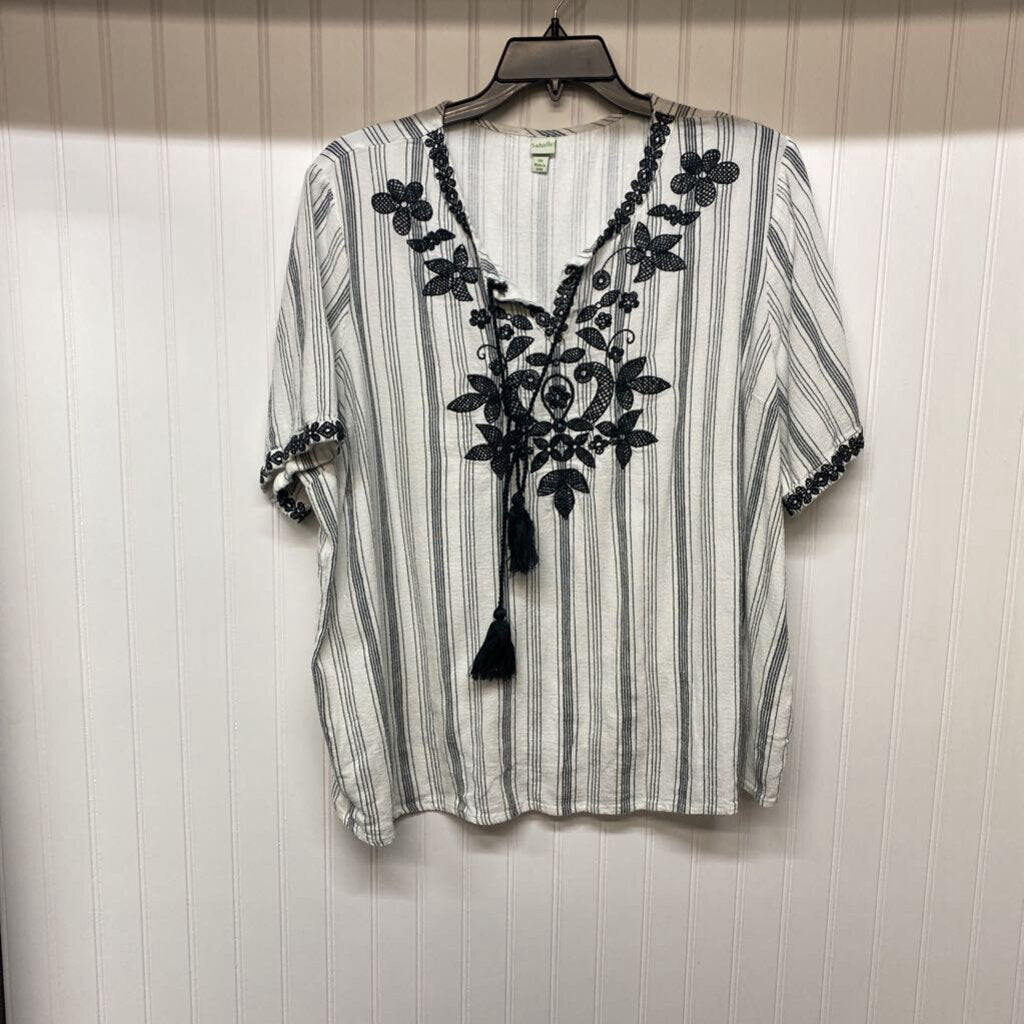 SHORT SLEEVE EMBROIDERED SHIRT