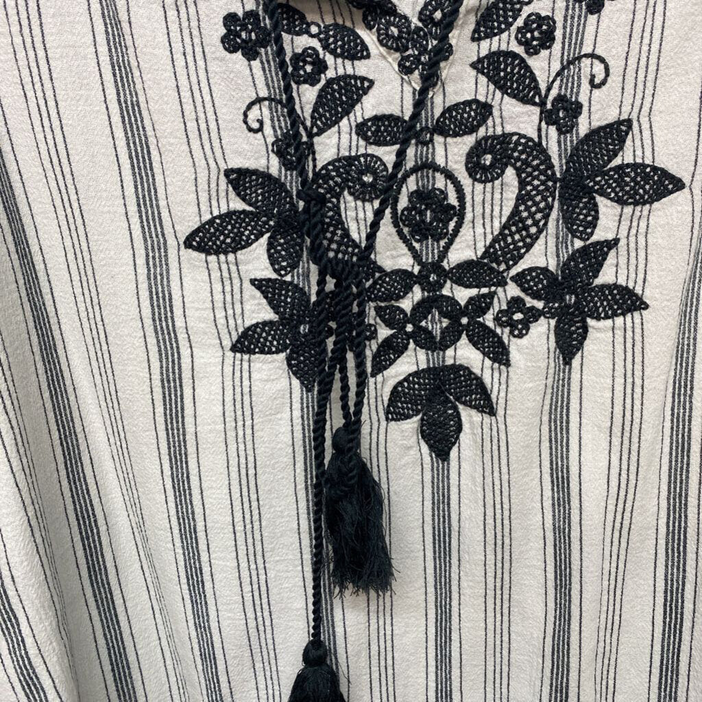 SHORT SLEEVE EMBROIDERED SHIRT