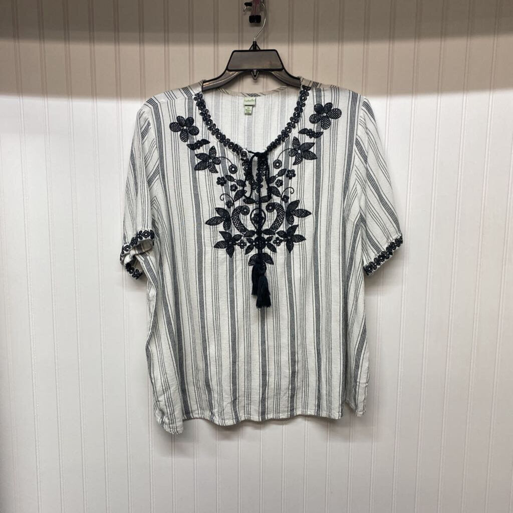 SHORT SLEEVE EMBROIDERED SHIRT