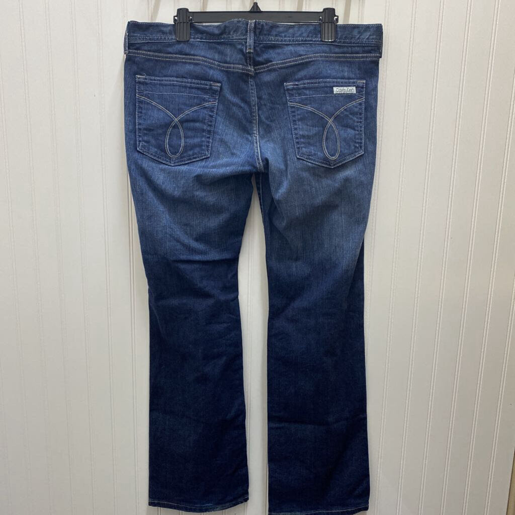 WIDE LEGGED JEANS