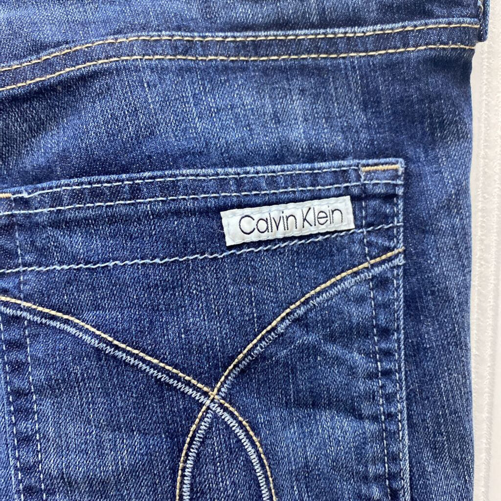 WIDE LEGGED JEANS