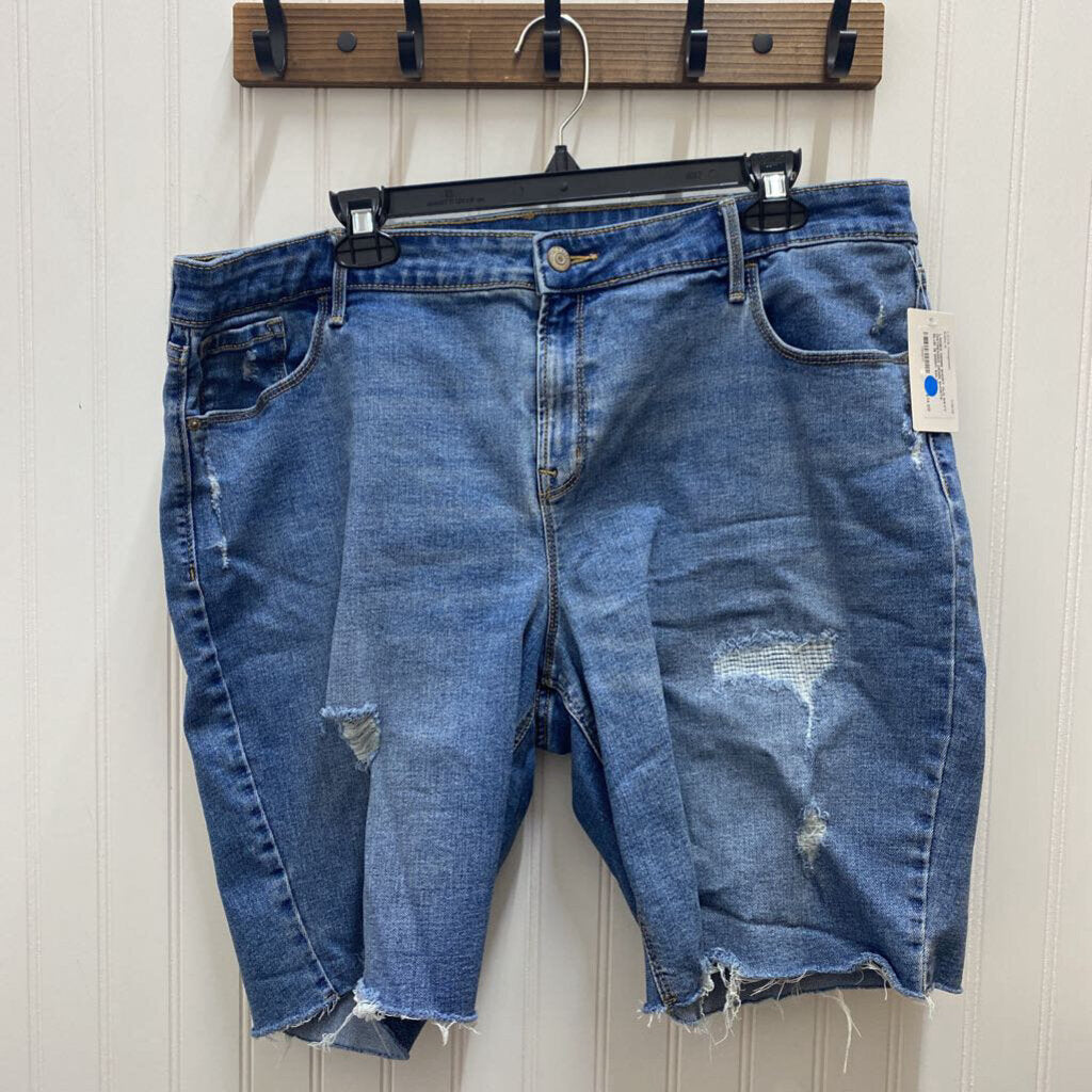 DISTRESSED DENIM SHORTS