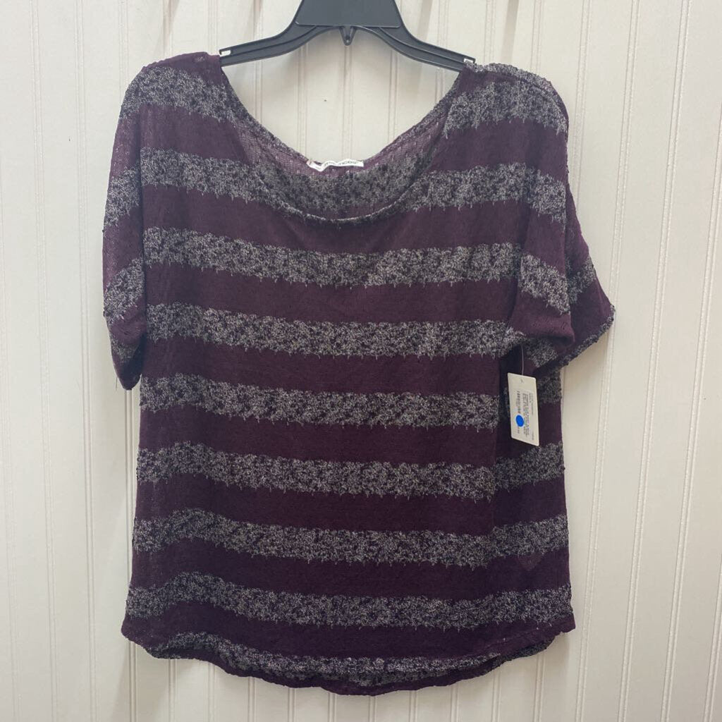 STRIPED SHORT SLEEVE