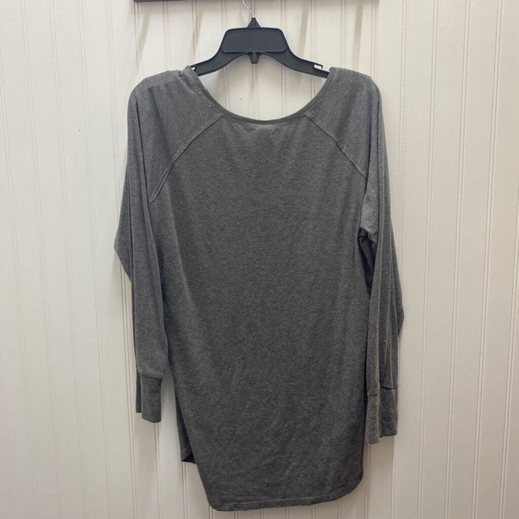 LONG SLEEVED TOP