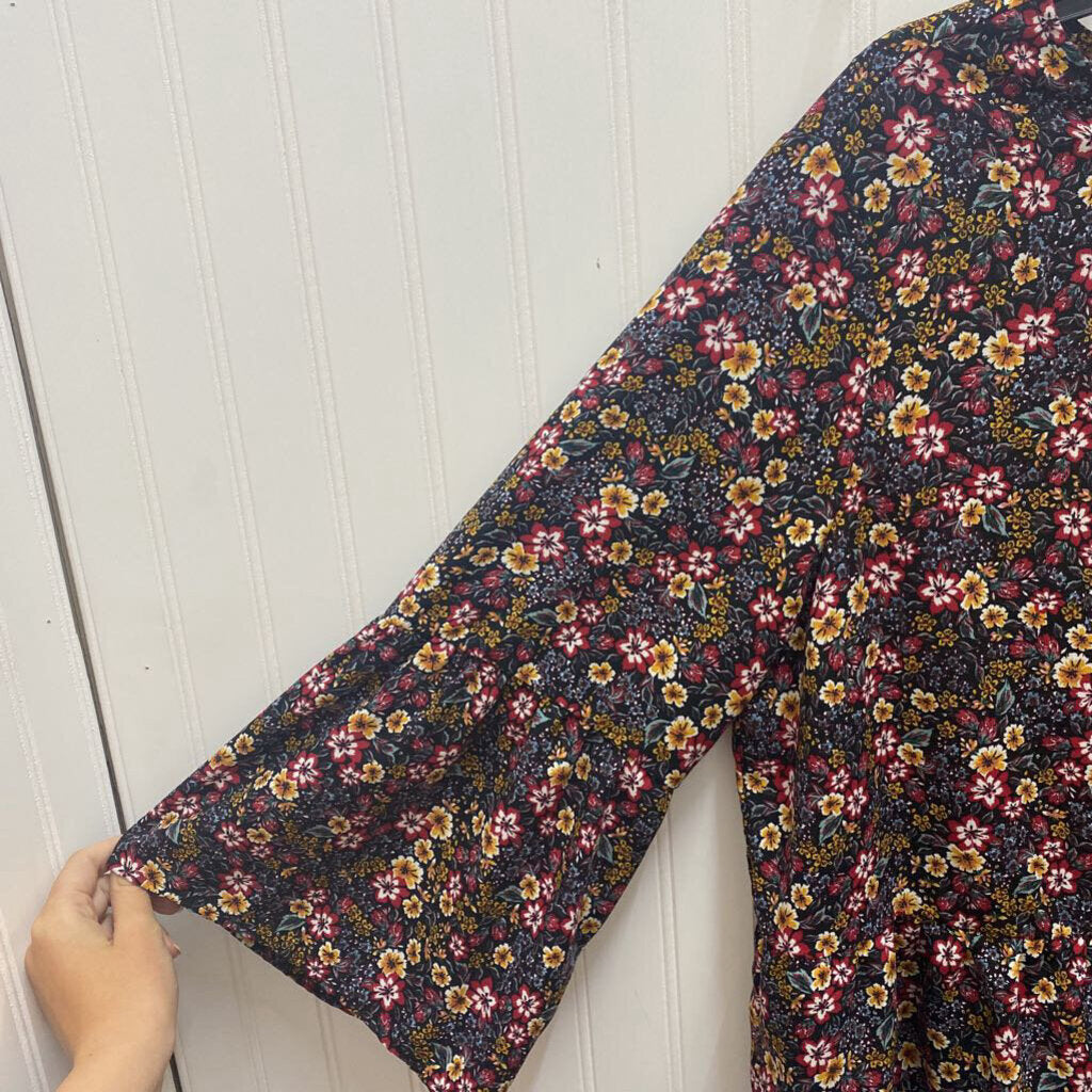 FLORAL LONG SLEEVED