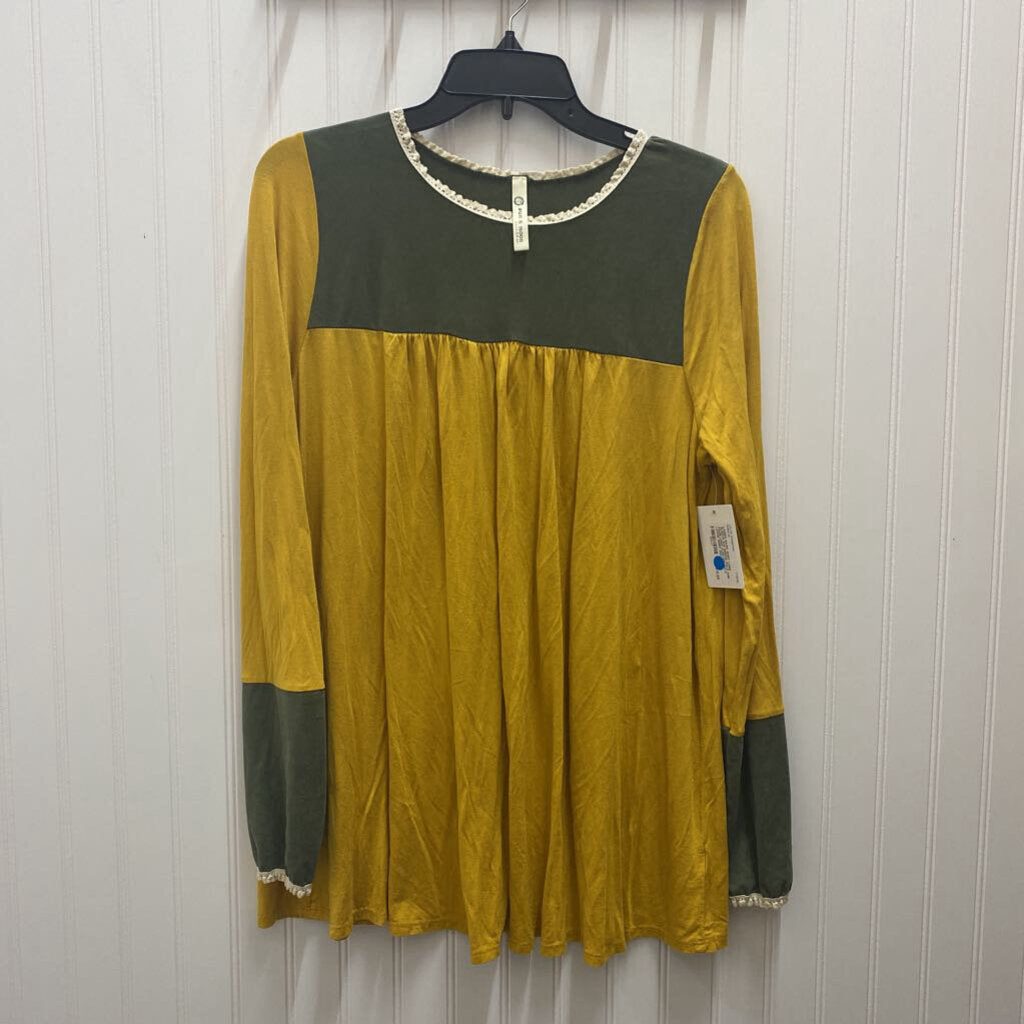 GOLD AND SAGE LONG SLEEVED