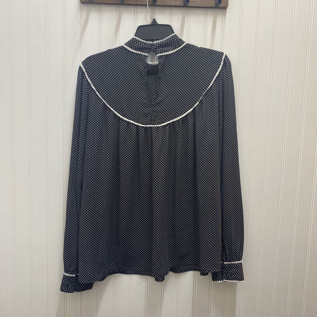 HIGH NECK LONG SLEEVED