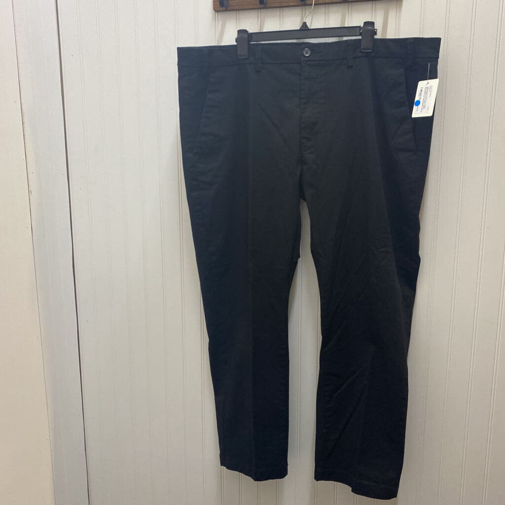 MENS FLAT FRONT KHAKI PANTS
