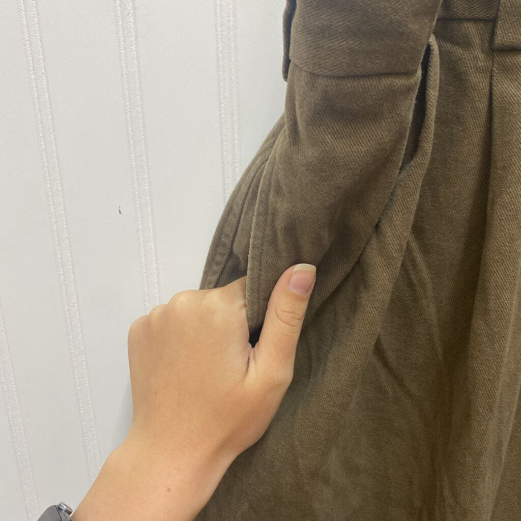 PLEATED KHAKI PANTS